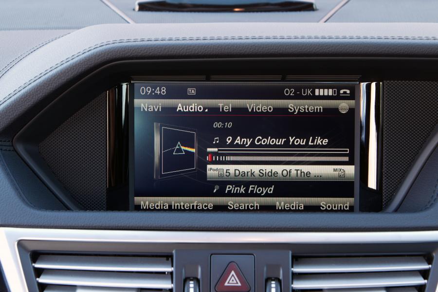  Mercedes-Benz E300 Hybrid Saloon 2012 года  (фото 14 из 58)